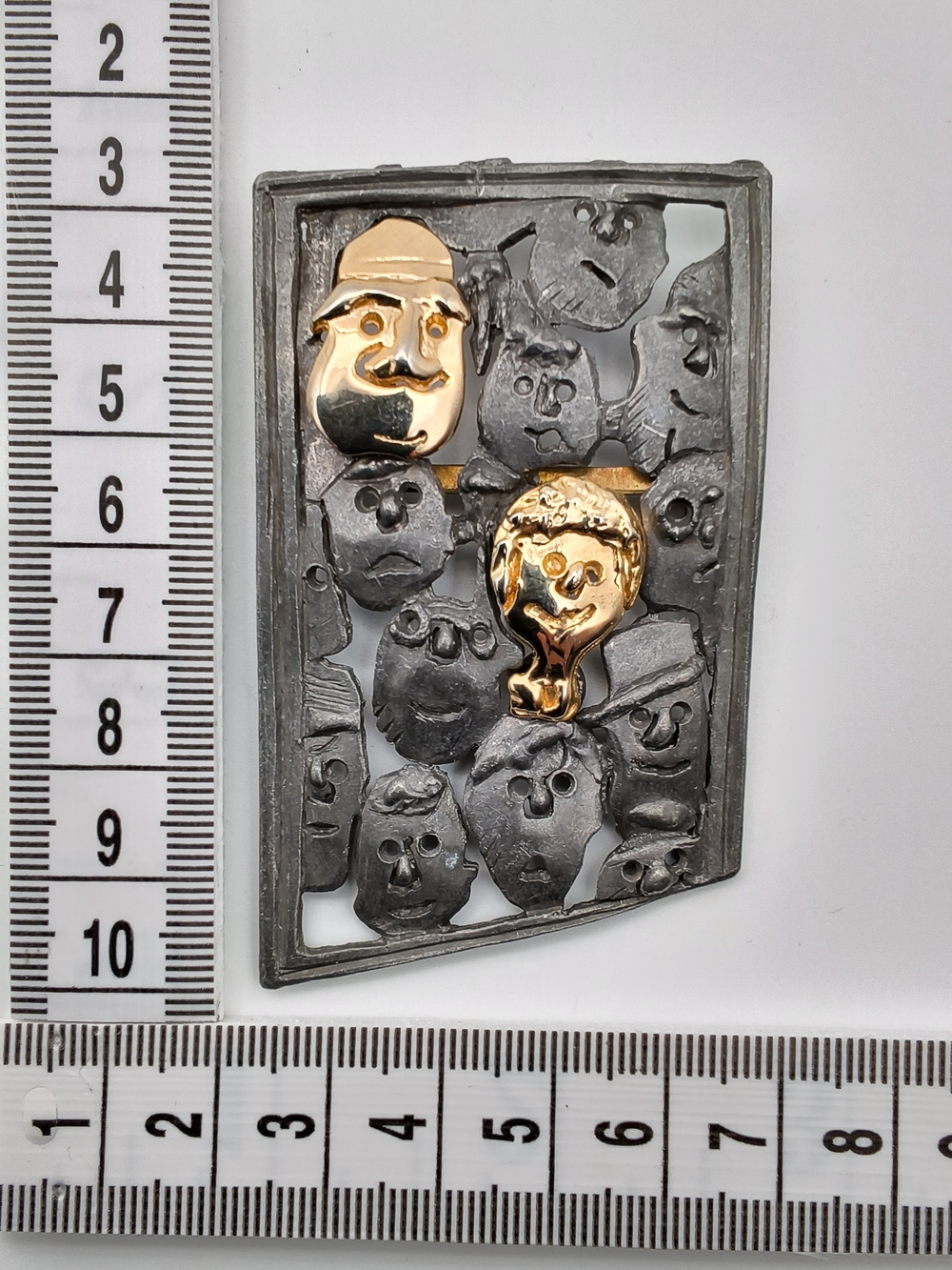Vintage Ultra Craft "Faces in a Crowd" Pewter Statement Brooch - Picture 3 of 6